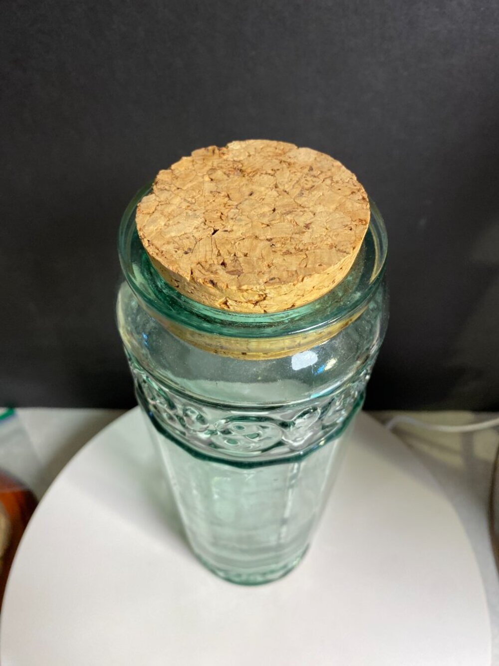 Vintage Aqua Green Glass Spaghetti Jar with Cork Lid 11" Canada - Picture 3 of 6